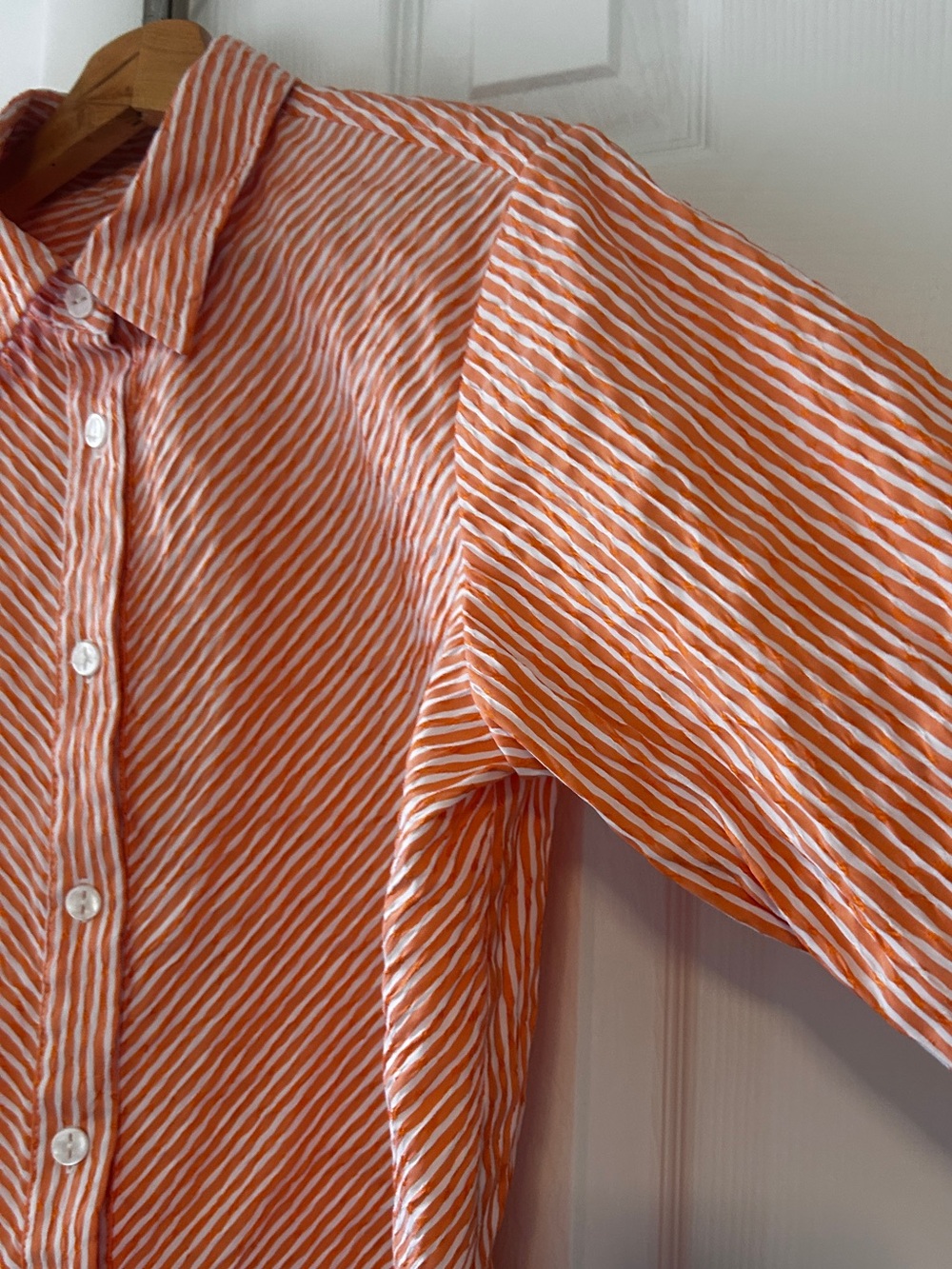 Button down blouse - Picture 4 of 6